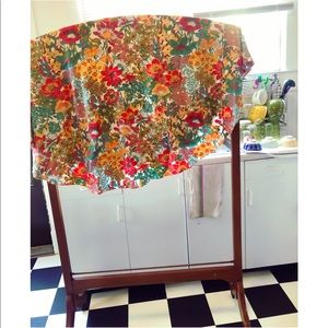 Vintage Retro Round Floral Tablecloth